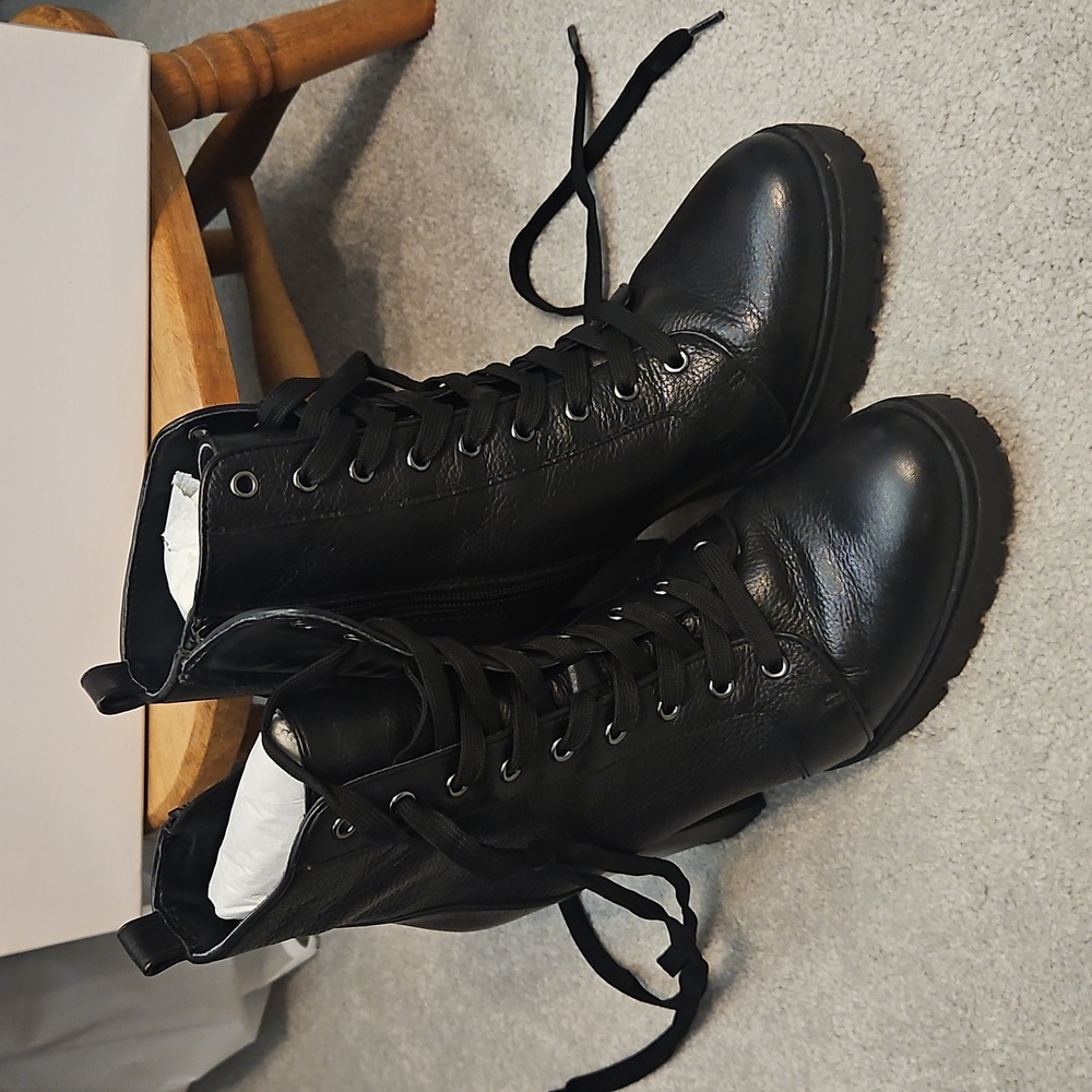 Steve Madden Gently Used Black Lace-Up Ankle Boots